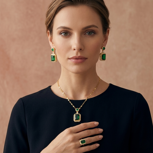 Esmeralda — Set de Joyería (Collar, Pendientes y Anillo)